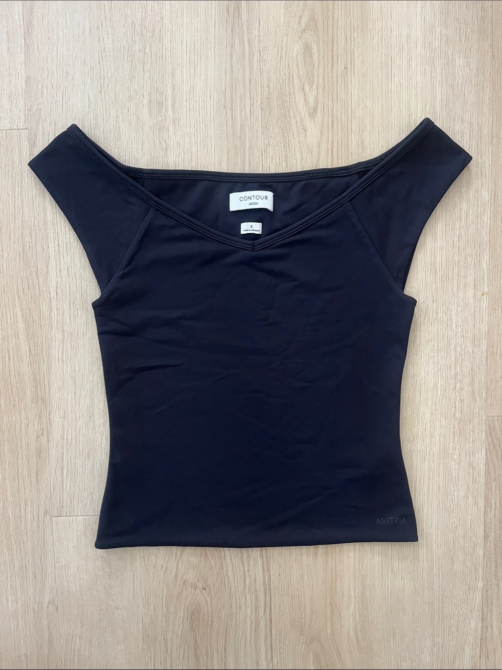 Aritzia Contour Black Short Sleeve Top in Women's Small